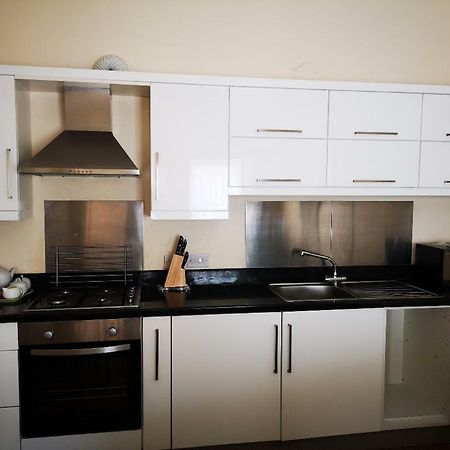 Contemporary Cottage Holidays Бринлингтон Экстерьер фото