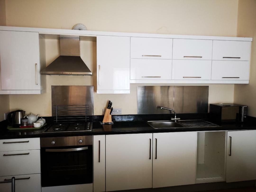 Contemporary Cottage Holidays Бринлингтон Экстерьер фото