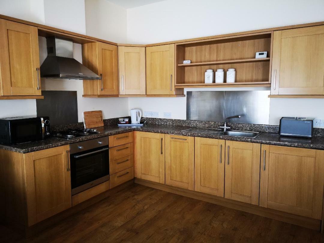 Contemporary Cottage Holidays Бринлингтон Экстерьер фото